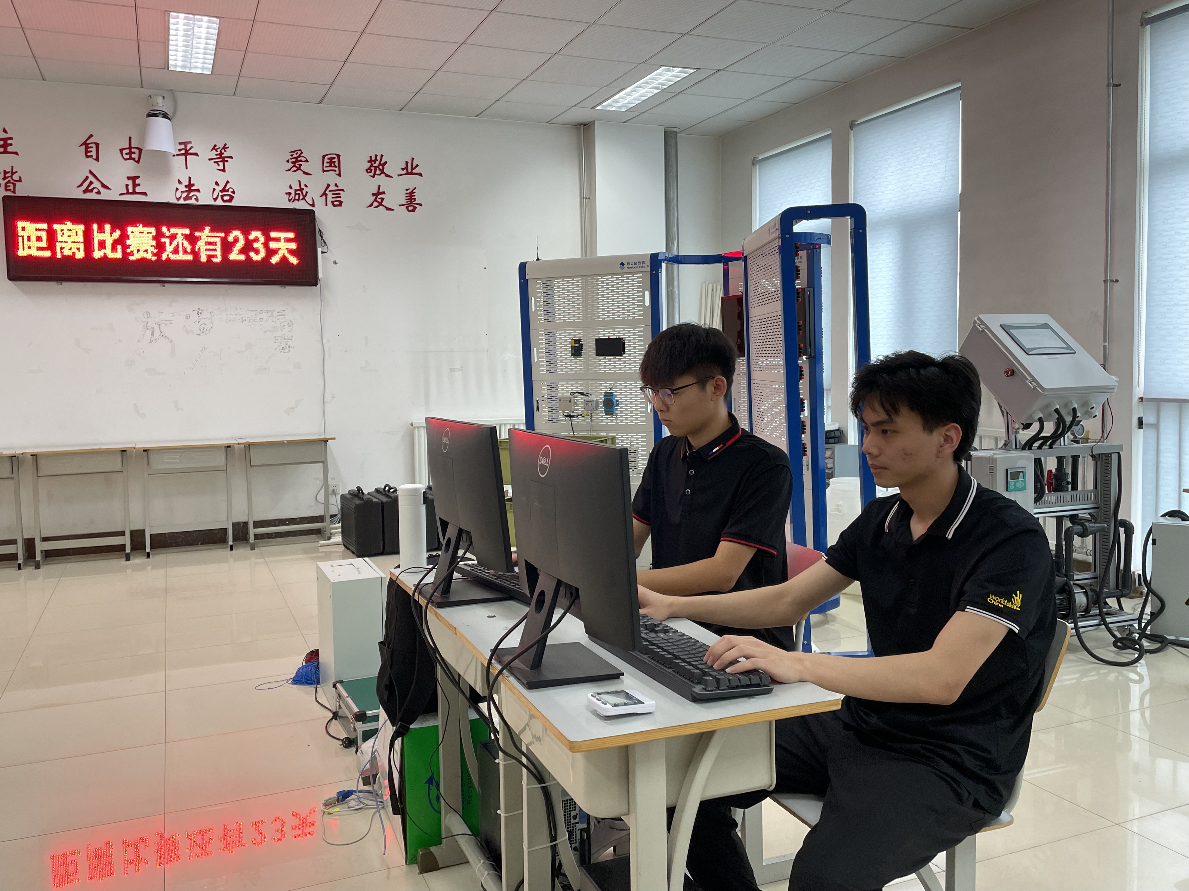 发挥竞赛引领作用，助推技能人才培养第二届全国技能大赛赛前预热采访活动继续走进职业院校_fororder_1